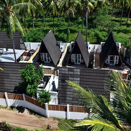 Sanctum Dive Bungalows With Private Pool Гілі-Траванган Екстер'єр фото